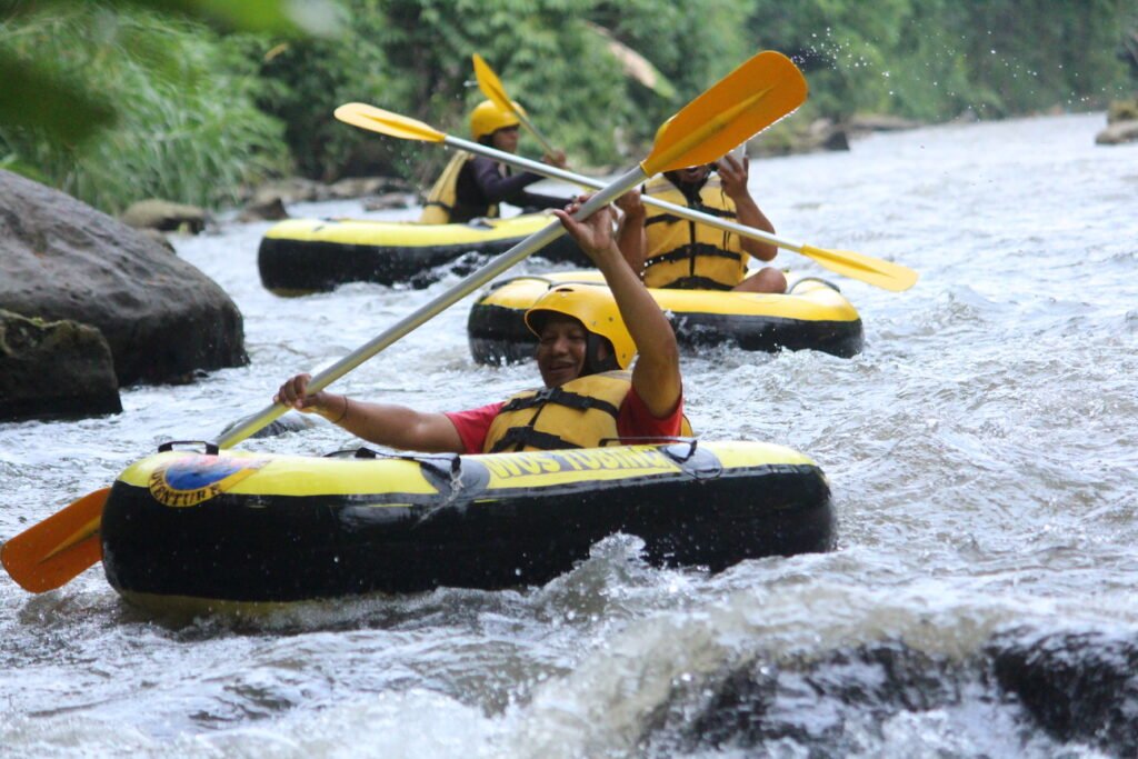 bali river tubing