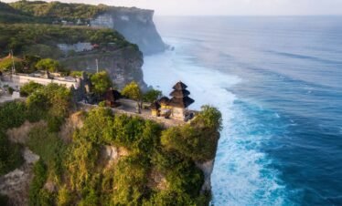 uluwatu temple